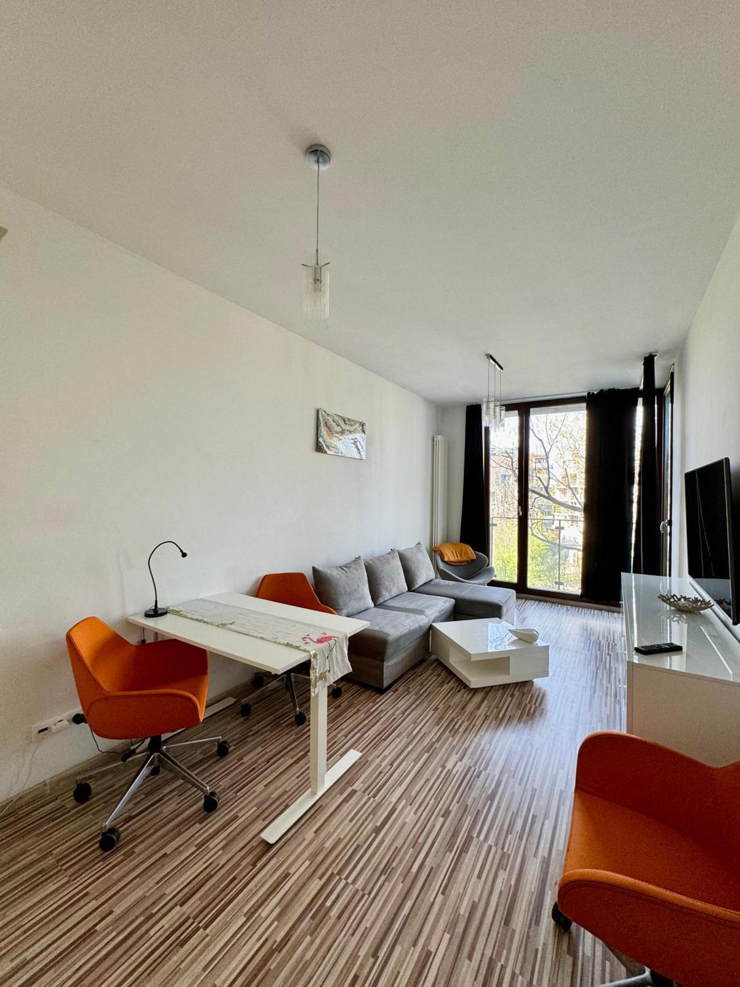 Two Rooms Apartment Triton Park Warschau Exterior foto